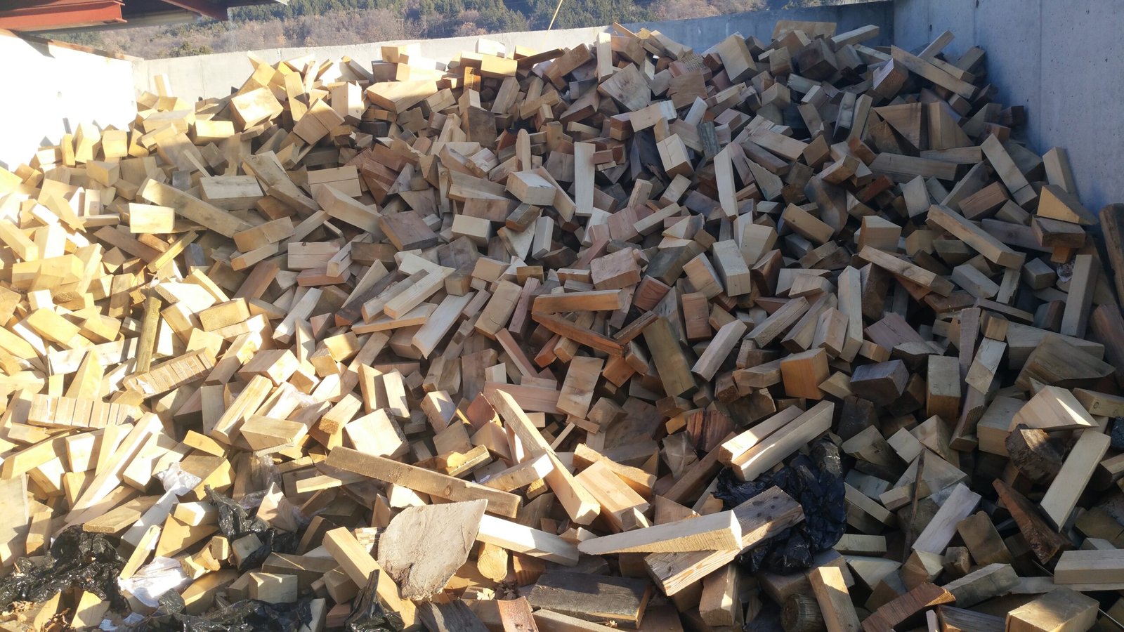 ARNS - Bois de pin en cube