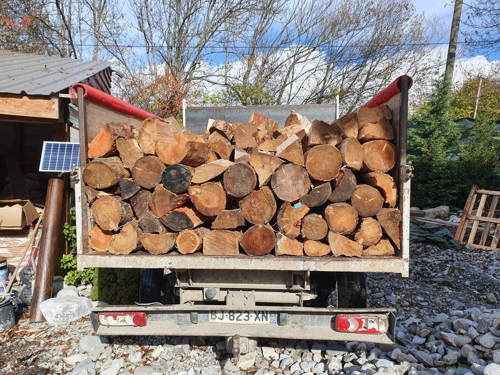 ARNS - Camion mélèze sapin sec