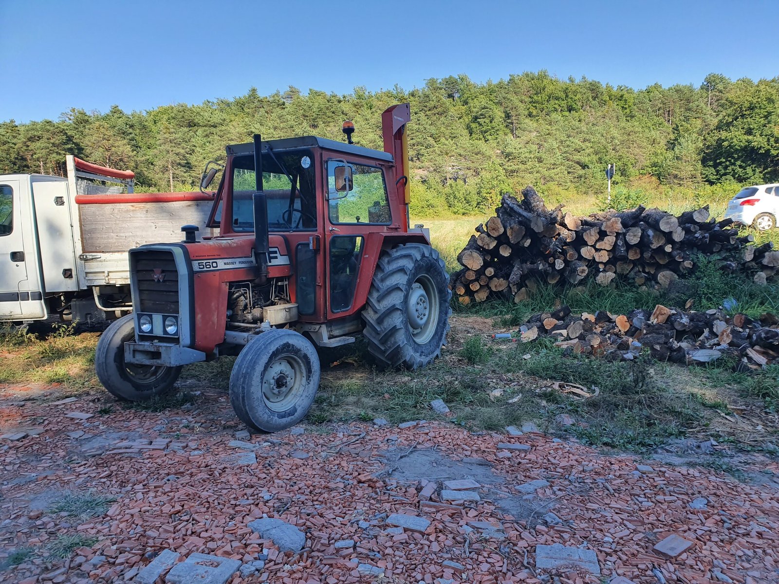 ARNS - Tracteur fendeuse camion dépôt